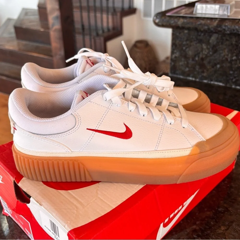 NIKE Court Legacy Lift Sneakers White/Red Gum Sole - Size 8.5 - NEW IN BOX